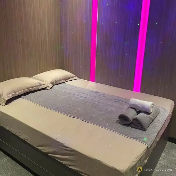 尚品國際水療星光紫紅睡房